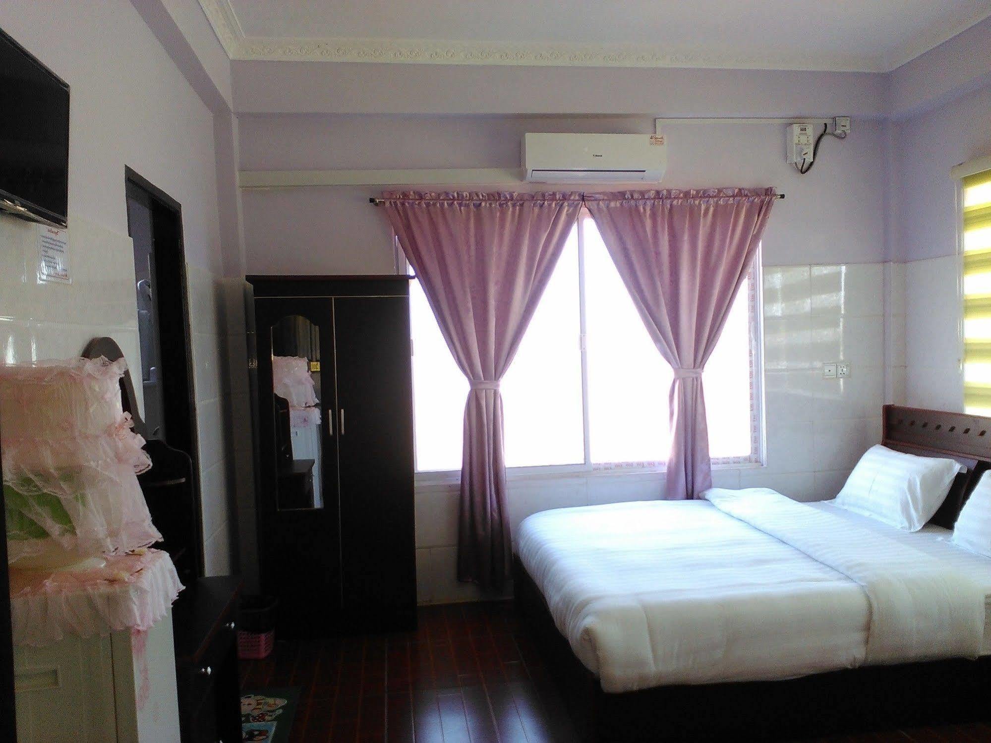Hotel 99 Pyin Oo Lwin Exterior photo