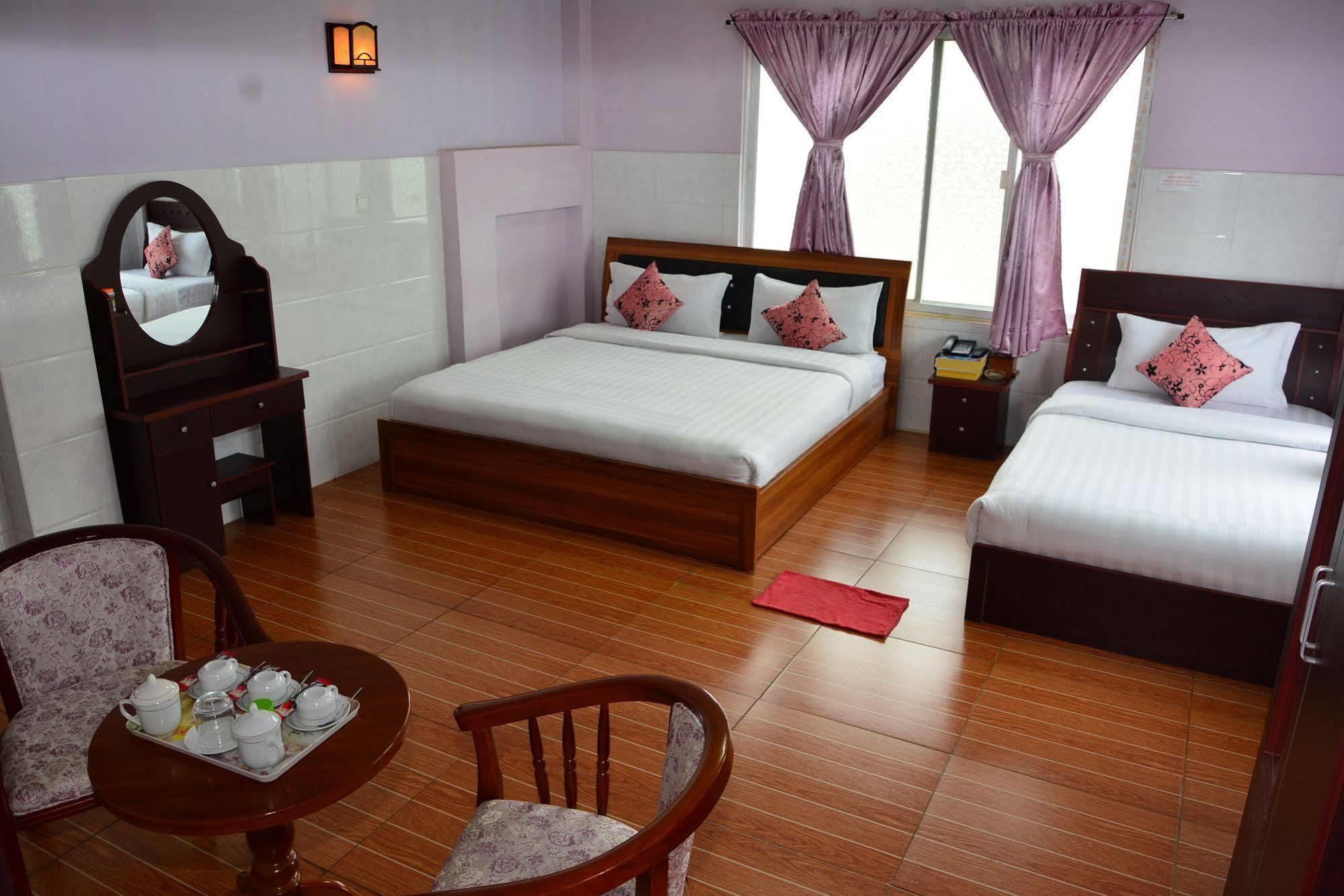 Hotel 99 Pyin Oo Lwin Exterior photo