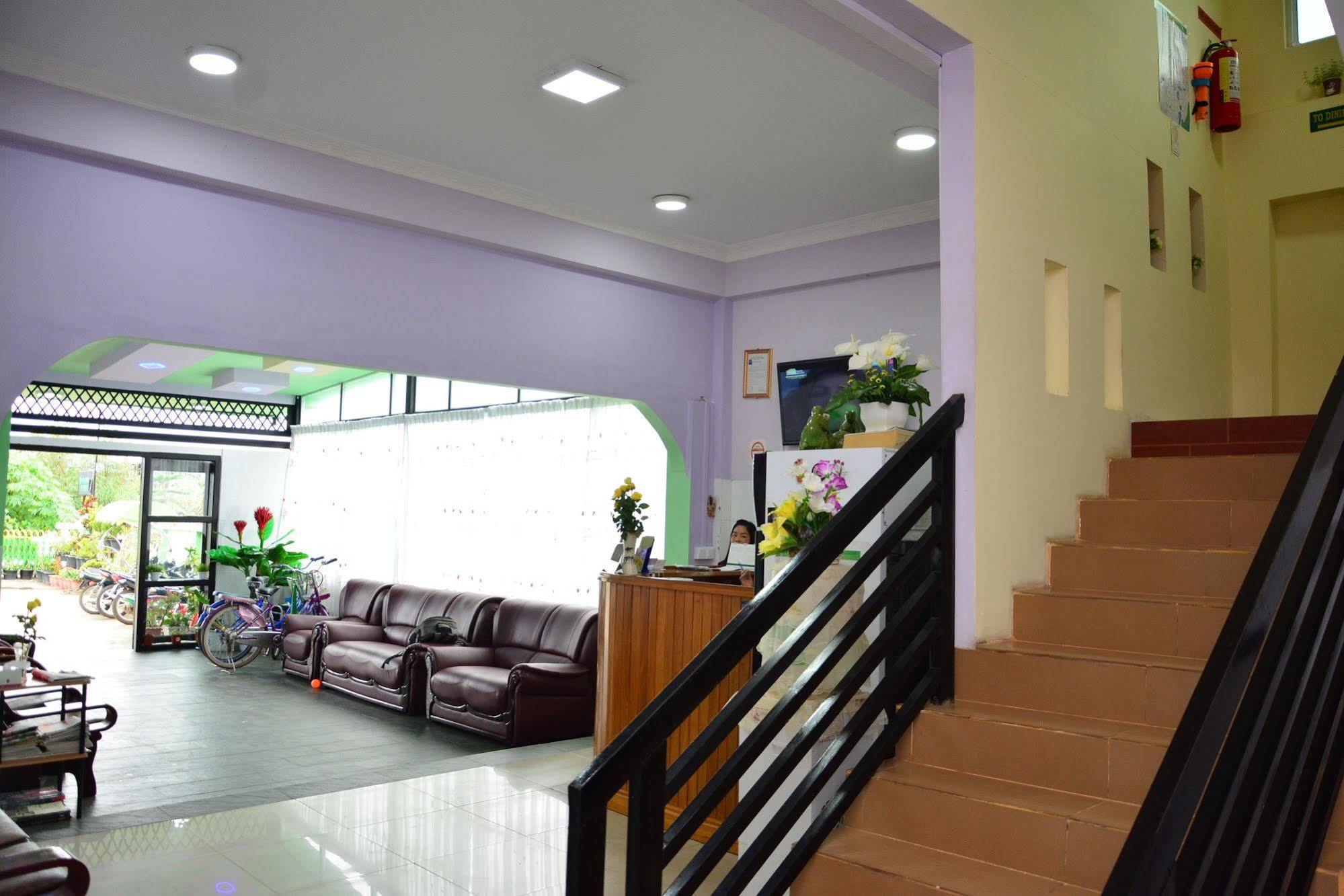 Hotel 99 Pyin Oo Lwin Exterior photo